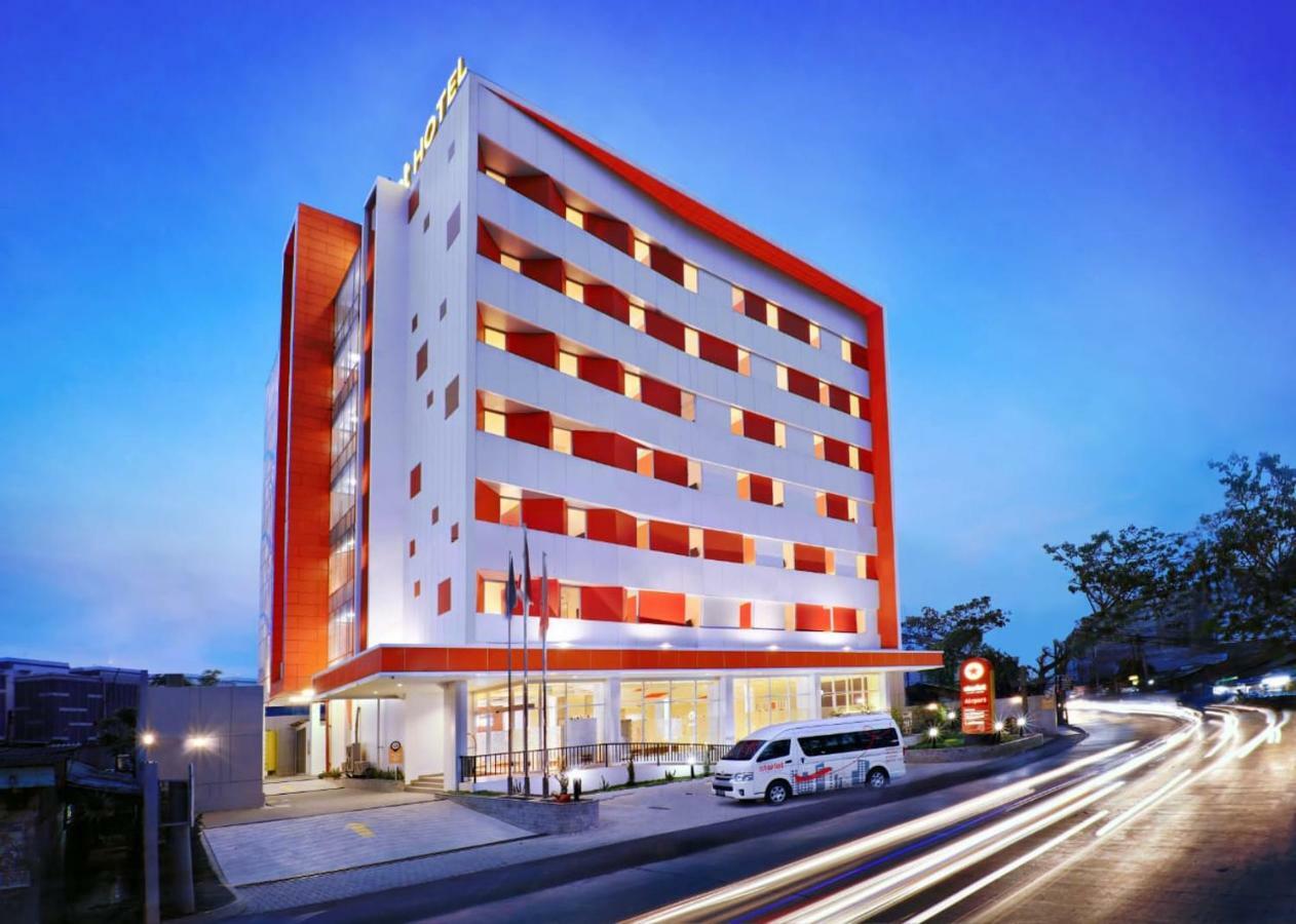 Starlet Hotel Jakarta Airport تانجيرانغْ المظهر الخارجي الصورة
